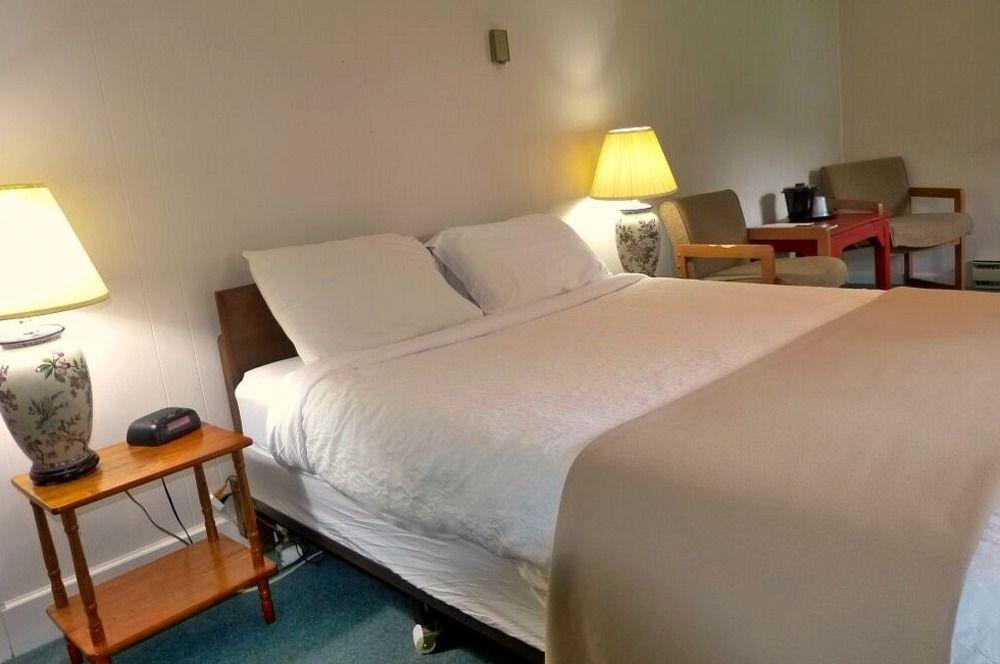 Harwood Hill Motel Bennington Extérieur photo