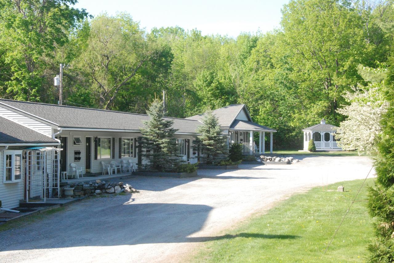 Harwood Hill Motel Bennington Extérieur photo