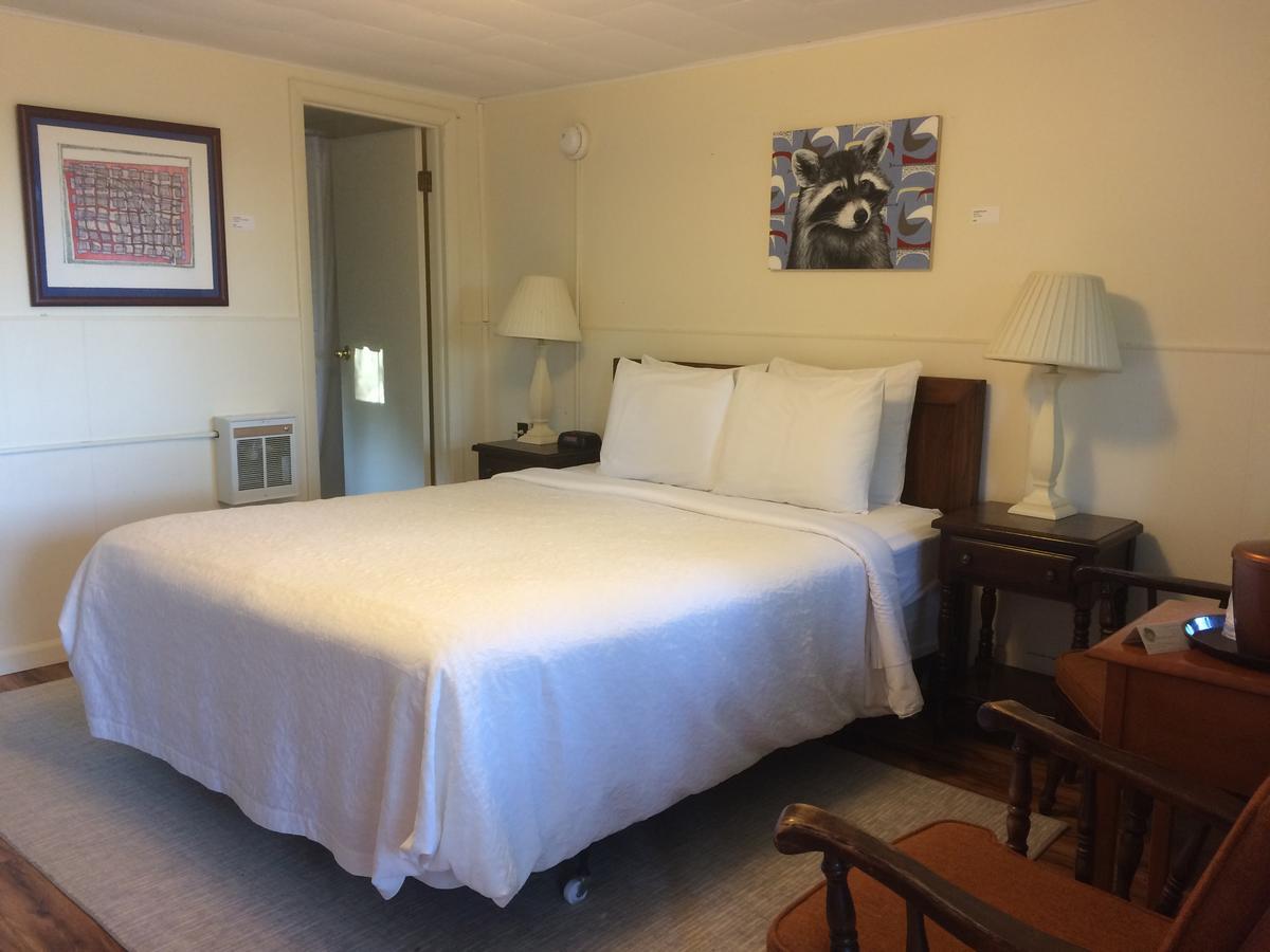 Harwood Hill Motel Bennington Extérieur photo