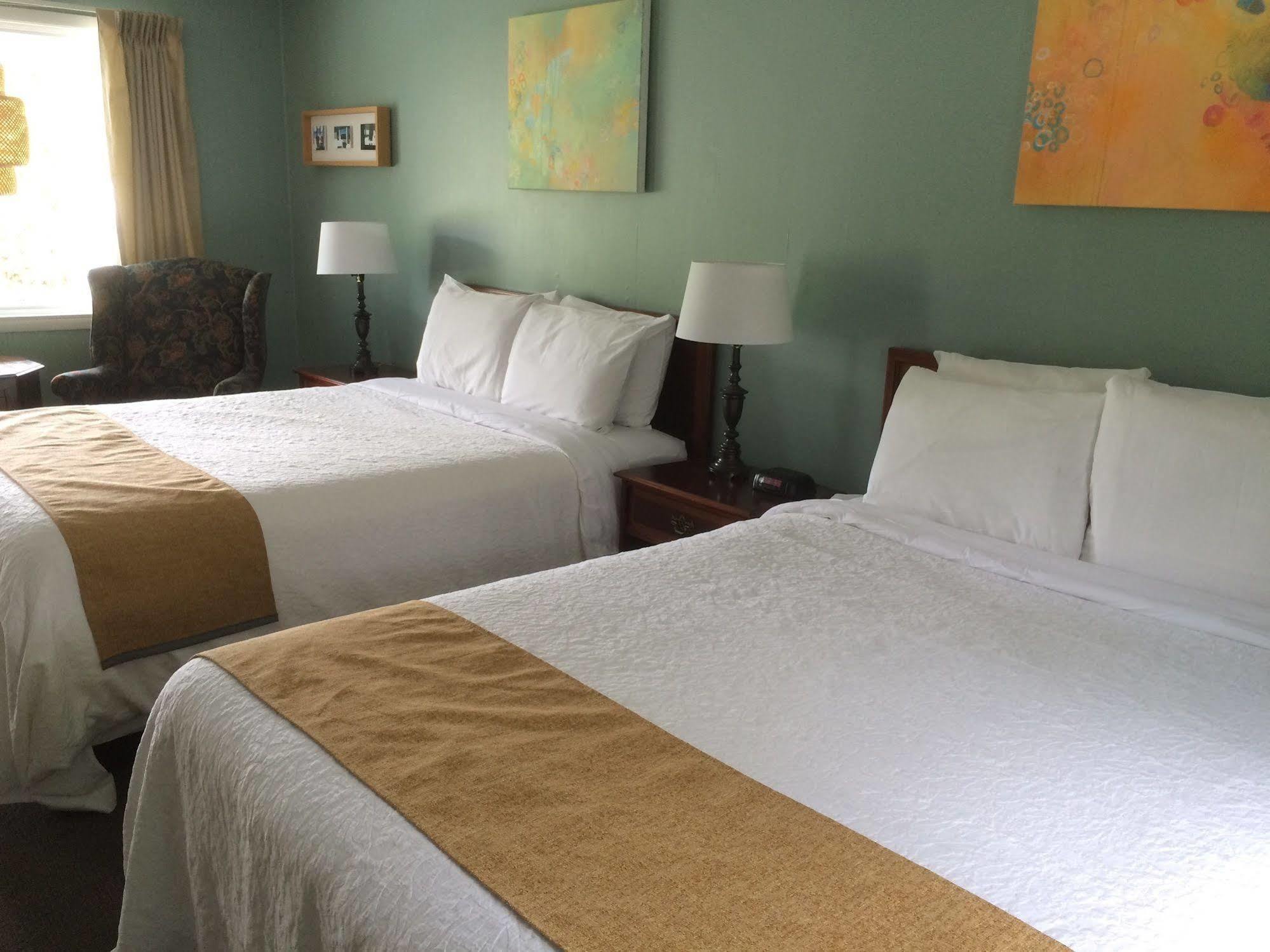 Harwood Hill Motel Bennington Extérieur photo