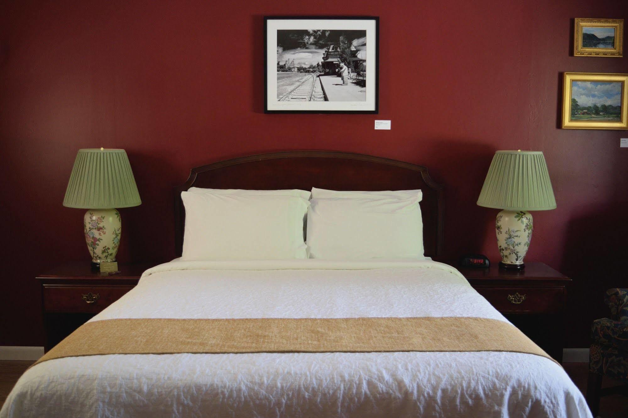 Harwood Hill Motel Bennington Extérieur photo