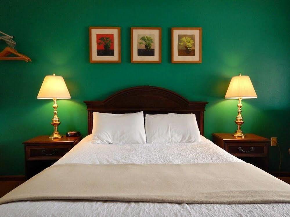 Harwood Hill Motel Bennington Extérieur photo